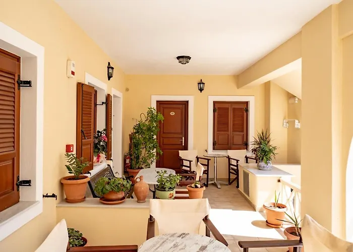 شيتس صوفي فندق